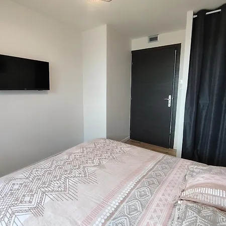 Appartement Spacieux 1 Et Terrasse *